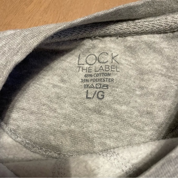 Women’s Lock the Label Taylor Swift Taylor’s Version NFL Sweater - Picture 3 of 7